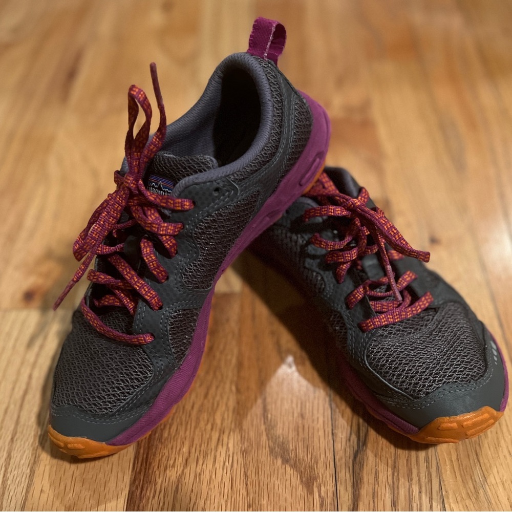Patagonia woman’s Light Hikers Size 6.5.